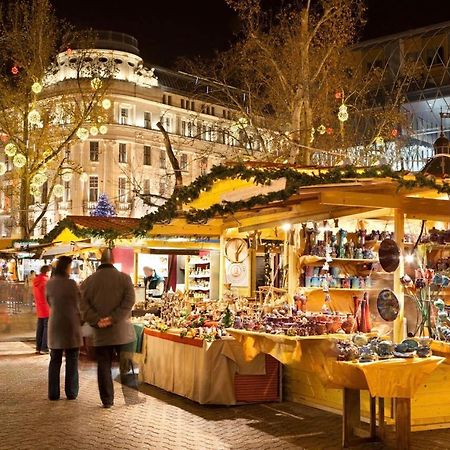 Budapest Hideout In Style With Free Parking - Luxury Apartment 외부 사진